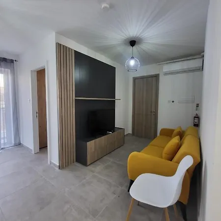 St Julian Apartment *
